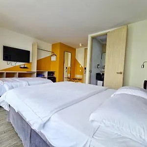 Park 85 Hotel